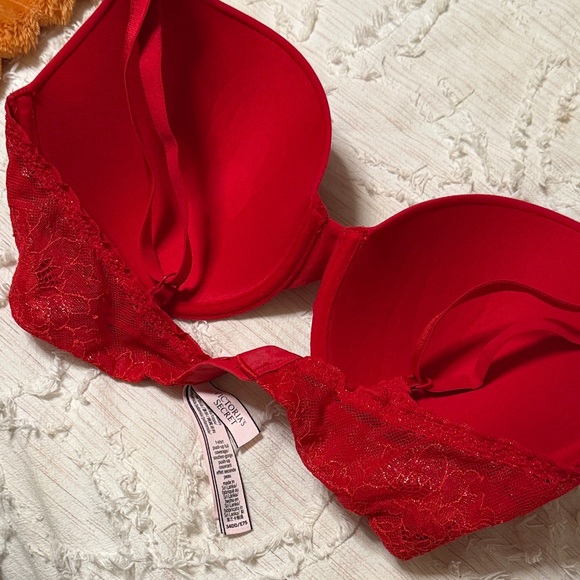 Victoria's Secret Bold Red Bra 34DD - Picture 5 of 7